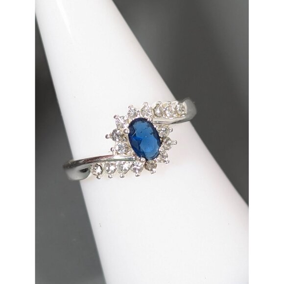 Silver Tone Blue Faux Sapphire Oval CZ Ring Birhtstone Size 8 - Picture 2 of 7